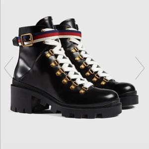 Gucci Leather ankle boot with Sylvie Web